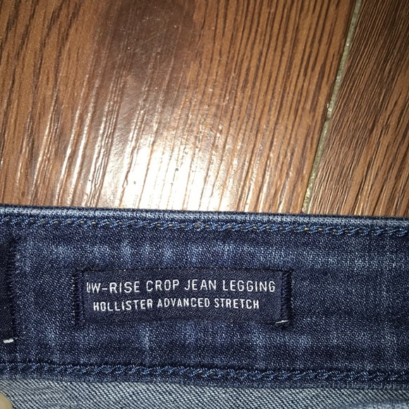 Hollister Jeans - Picture 3 of 3